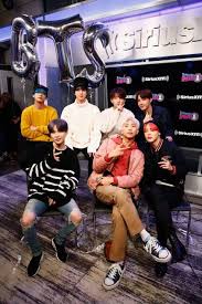 Bts Nail Casual Street Style As They Re Pictured In The Wild In New York City Meninos Bts K Pop Jimin