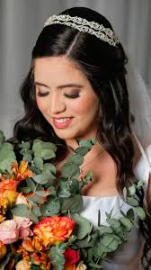 … é sobre confiar nAquele que é o dono de nossa história… , • Produção de  Beleza e Assessoria ao Dia da Noiva por Deborah Battle •, ❤️ Noiva  @heloisalatham , Beleza da Noiva por @battledeborah e ...