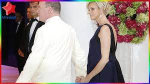Stéphanie von monaco — monegassische fürstenfamilie sd fürst albert ii. Charlene Von Monaco Ein Baby Mit 40 Youtube