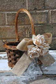 Descubre nuestras fincas para bodas. Ideas Canastas Para Las Ninas De Las Flores O Para Las Oraciones Y Recuerditos 18 Canasta Decorada Para Boda Cestas De Boda Canastas De Mimbre Decoradas