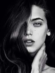 25 Fashion Photography Examples Richpointofview White Fashion Photography Face Photography Photography Women