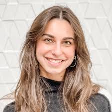 Hallie Hendrickson's Instagram, Twitter & Facebook