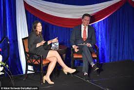 Scaramucci announces sarah huckabee sanders to be new wh press secretary following spicer resignation. Sarah Huckabee Sanders Promises To Bake The Press Pies Daily Mail Online