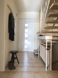 Ob diy oder gekauft, wir sind gespannt, wie es bei dir im flur aussieht und freuen uns auf fotos deiner. Diy Kleiner Flur Ganz Gross Mit Aufbewahrung Bildern Und Garderoben Ahoi 7