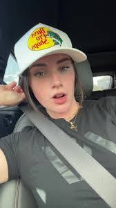 Lori Loy's Instagram, Twitter & Facebook