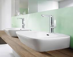 Wohin mit dem alten wasserhahn? Neue Seitlich Bedienbare Armaturen Erganzen Hansas Living Segment Seitenbediente Badarmaturen