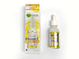 Formula pencerahan garnier yang diperkayakan dengan 30x* vitamin c dan ekstrak yuzu lemon segar dari jepun. Review Kulit Lebih Cerah Dan Bebas Noda Hitam Saat Bangun Tidur Berkat Garnier Light Complete Vitamin C 30x Booster Serum Beauty Journal