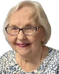 Jean Alba's Instagram, Twitter & Facebook