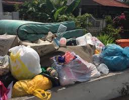 Kami pasti anda ada tong sampah sendiri untuk buang sampah anda! Roti Tak Turun Lori Lagi Orang Dah Serbu Beli Sedih Makanan Dicari Cari Ketika Pkp Ada Dalam Tong Sampah Viral Mstar