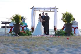 February 19, 2021 at 12:49 pm. Venice Beach Florida By Sun Weddings Venice Beach Wedding Venice Beach Florida Wedding Beach Ceremony