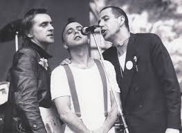 The trio lighting group has an employee base of approximately 260 and currently operates in over 30 countries, including joint ventures in italy, spain and scandinavia. Trio Band Wikipedia