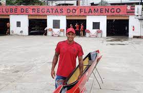 O brasileiro isaquias queiroz garantiu vaga na grande final da prova do c1 1000 metros (m) da canoagem de velocidade na olimpíada de tóquio (japão) ao vencer a segunda semifinal com o tempo de. Isaquias Queiroz Da Canoagem E Oficialmente Apresentado No Flamengo Gazeta Esportiva