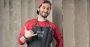 La nueva versión del programa de cocina el discípulo del chefconfirmó hoy a sus dos primeros participantes. Andro Michell Sorprendio En Redes Sociales Con Emotivo Agradecimiento Al Programa El Discipulo Del Chef Chilevision