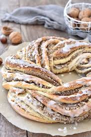 Wieniec Orzechowy Przepis Rezept In 2020 Kuchen Und Torten Rezepte Nusskranz Lecker Backen