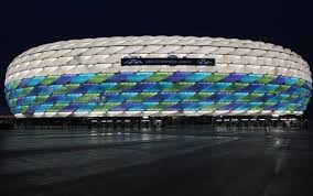 Lo stadio più bello per il calcio (secondo me) visto dall'alto con google earth.si possono notare i collegamenti stradali e ferroviari.unica pecca dal 3°. Monaco L Allianz Arena Cambia Nome Per Bayern Chelsea Sky Sport
