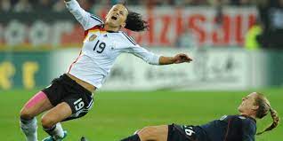 Fatmire bajramaj is the carefree young face of women's football in germany. Fatmire Bajramaj Uber Ihre Fussballkarriere Ich Liebe Einfach Den Dreck Taz De