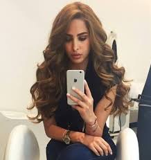 وتعد فوز الفهد خبيرة تجميل، ومدونة موضة وأزياء، وفاشينيستا كويتية شهيرة، وهي من أشهر الشخصيات المؤثرة في الوطن العربي، وفي عالم الجمال والأناقة منذ أن بدأت تنشط فيه عام 2014. Ø±ÙˆÙŠØ§Ù„ Ø¬ÙˆØ³ÙŠ Ø§Ø­ØµÙ„Ø³ Ø¹Ù„Ù‰ Ø§Ø·Ù„Ø§Ù„Ø© ÙƒÙ…Ø§ Ø­ØµÙ„Øª Ø¹Ù„ÙŠÙ‡Ø§ ÙÙˆØ² Ø§Ù„ÙÙ‡Ø¯ Facebook