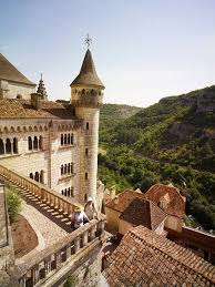 France 3 consacre un magazine de proximité à ses téléspectateurs depuis le 31 janvier 2011. Le Village Prefere Des Francais Rocamadour Region Languedoc Roussillon Midi Pyrenees Village Prefere Des Francais Midi Pyrenees Paysage France