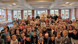 Martinssingen Bringt 2520 Euro Schuler Der Bonifatiusschule Dalum Sammeln Fur Kinder