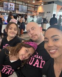 Lisandra Wood's Instagram, Twitter & Facebook