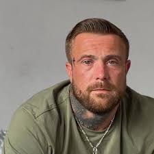 Looking for quotes to have this media wall with fireplace installed when I  move to my new house. Not sure what trade I'm looking for?! Anyone? Lol