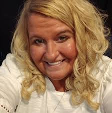 These unique Shrimp and Crab Enchiladas with Jalapeno Cream Sauce are  perfect for dinner any night of the week! View and print recipe:  http://bit.ly/2MJZTHX Pin it for later: http://bit.ly/2ZFhVjQ