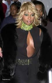 Mary J. Blige Nude and Sexy Photo Collection - Fappenist