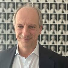 Curator and Gallerist Margot Ross @margotr @showgallery #margotross