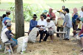 Savesave gambar gotong royong di lingkungan. Contoh Gambar Gotong Royong Di Lingkungan Masyarakat Paimin Gambar