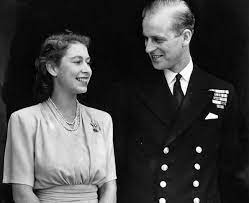 Filippo, consorte della regina elisabetta, è morto nella mattinata di oggi, «serenamente», all'età di 99 anni: Il Principe Filippo Compie 99 Anni Festeggera Con La Regina Elisabetta