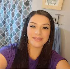 What time does UP Mall open? And do they usually have good deals