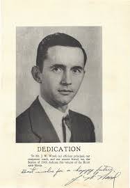 Mary Bage's Instagram, Twitter & Facebook