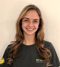 Elise Filo's Instagram, Twitter & Facebook