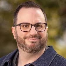 Jay Egger's Instagram, Twitter & Facebook