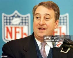 26 Mike Milstein Photos & High Res Pictures