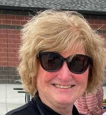 Phyllis Hand's Instagram, Twitter & Facebook