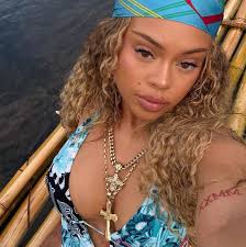 Nicki Minaj is identical to her mother 🖤👸