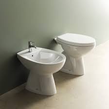 Miscelatore bagno, vasca, lavabi, vasi wc, bidet e accessori bagno. Coppia Sanitari Bagno Sospesi E A Terra Leroy Merlin