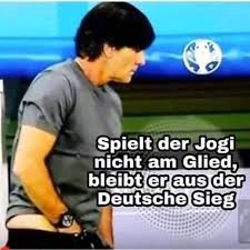 Löw schaute ob der frage äußerst irritiert. Ich Und Werner Sind Nur Noch Am Lachen Low Muss Echt Weg Da Spielen Eh Nur Noch Turken Da Ichbin40undlustig