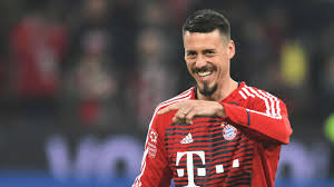 Harekete geçen bayern münih yöneticileri ocak ayında hoffenheim santraforu sandro wagner'i transfer edecek. Paternal Joy For Sandro Wagner Official Fc Bayern News Bayernforum Com