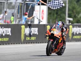 South african bru, riding for red bull ktm moto2, moto3 world champ 2016. Motogp Brad Binder And Ktm Become Grand Prix Winners At Brno Mcn