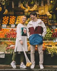 Foto prewedding pakaian baju pengantin adat bali klasik kuno dewi+wawan pre wedding photoshoot in bali by poetrafoto photography foto prewedding simple outdoor hijab casual romantis niken+pandu by fotografer prewedding jogja. 7 Inspirasi Baju Prewedding Casual Yang Cocok Untuk Hijaber Womantalk