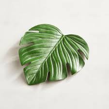If you regularly walk on shake, you may have noticed that the tropical decor was particularly trendy. Trend Alert Monstera Palm Leaves