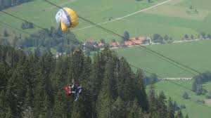 Nach angaben der bergrettung war eine gondel westlich des lago maggiore in der. Tegelberg Seilbahn Unfall Im Allgau Zeuge Dokumentiert Drama Mit Kamera Augsburger Allgemeine