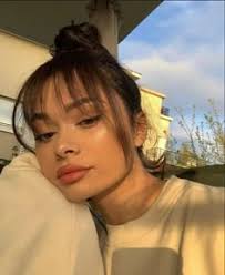 Danielle Ashdown (DanielleAshdownDesigns)