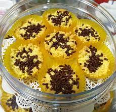 Ia mempunyai rasa yang sangat sedap di mana ia mempunyai rasa seperti biskut samperit. Biskut Sarang Semut Food Drinks Packaged Instant Food On Carousell