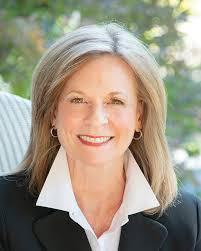 Robin Vandiver's Instagram, Twitter & Facebook