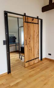 Holz Terrassendielen Holzzaun Holzplatte Holzbalken Carport Holz Kantholz Terrassenuberdachung Holz Holzhan In 2020 Rustic Wood Sliding Doors Barn Door Designs