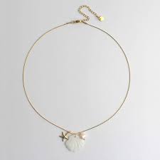 Collier de perles de différents styles