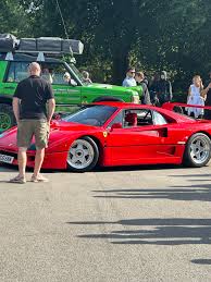 Classic Ferrari spotted! Seems to be 80s90s, not sure though. What model  is this? : rwhatisthiscar